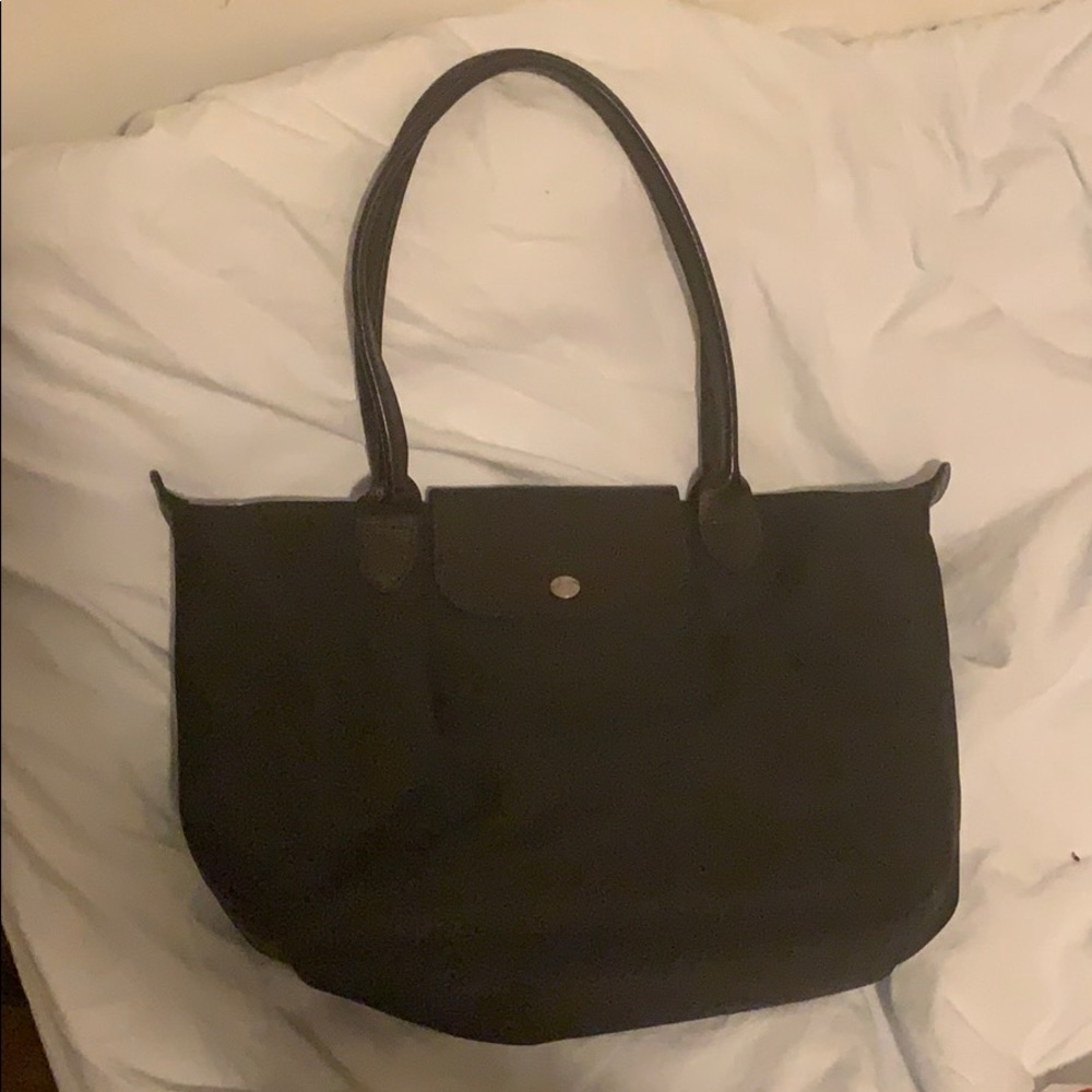 Classic all black longchamp